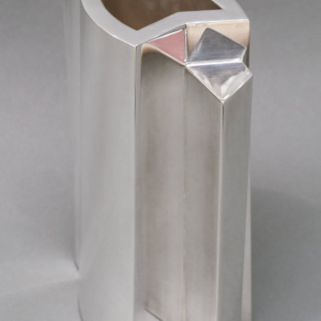 ORFEVRE GARRIDO – VASE CONSTRUCTIVISTE EN ARGENT – Circa 2004 15