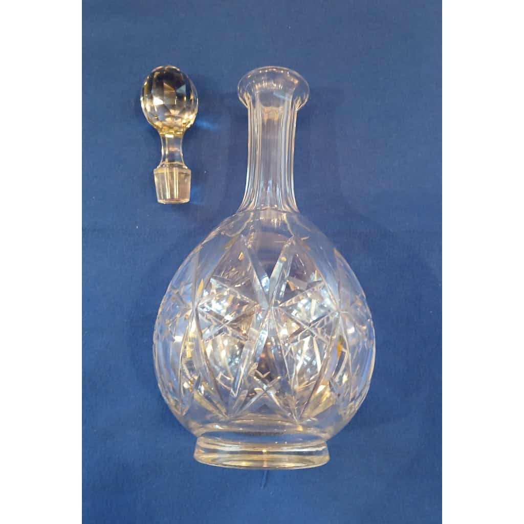 Grande carafe en cristal signée Baccarat modèle Harfleur 3