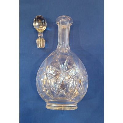 Grande carafe en cristal signée Baccarat modèle Harfleur