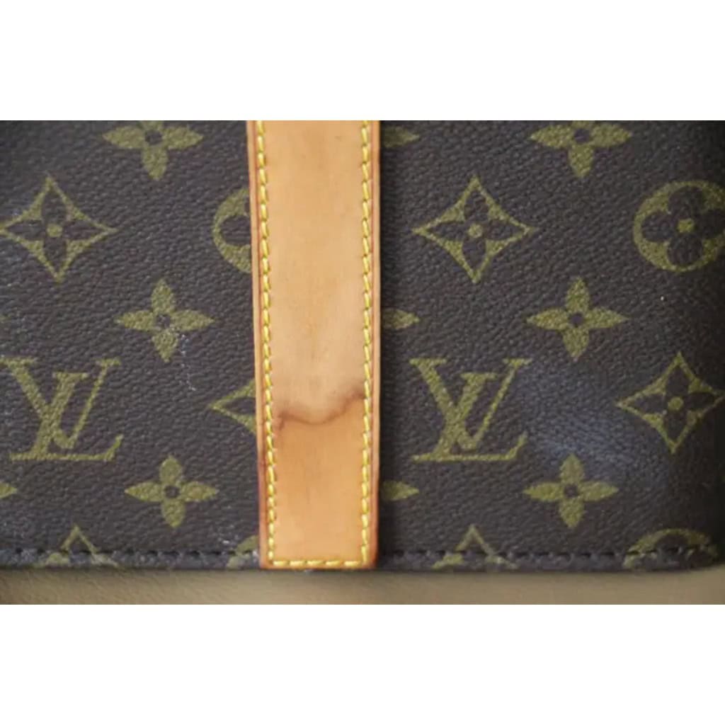 Vanity case Louis Vuitton avec bandoulière 7