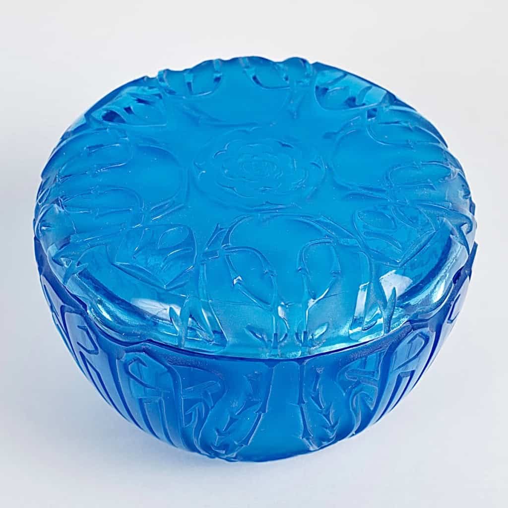 1911 René Lalique – Boîte Quatre Scarabées Verre Bleu Electrique 4