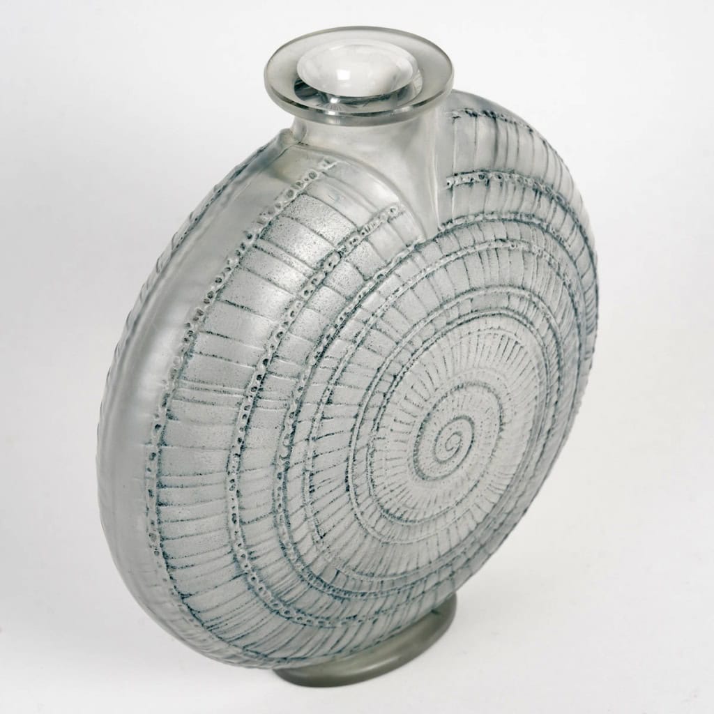 1920 René Lalique – Vase Escargot Verre Blanc Patiné Bleu 5