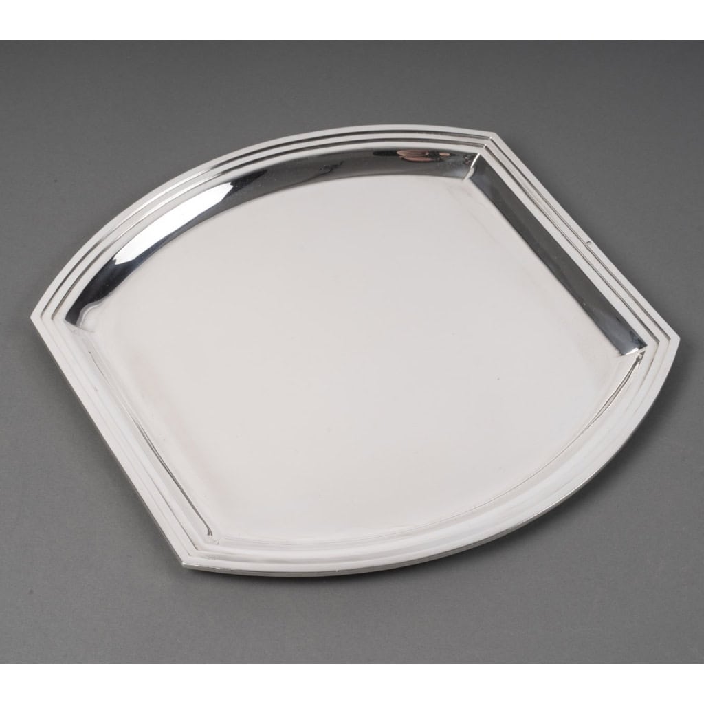 RAVINET D’ENFERT – Plat carré en argent massif époque ART DECO 3