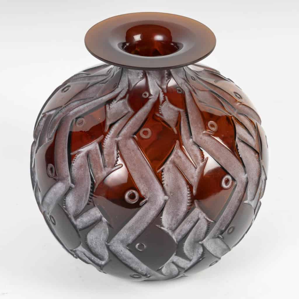 René Lalique, 1928 – Vase “Penthièvre” Teinté Ambre . 6