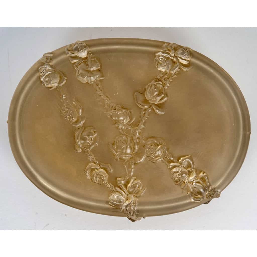 1913 René Lalique – Boîte Roses En Relief Verre Blanc Patiné Sépia 4