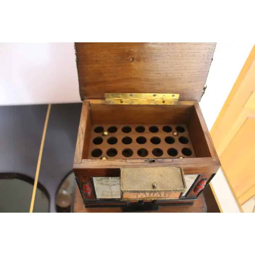 Boîte à cigares française des années 1900 conçue comme un ancien bureau de tabac 14