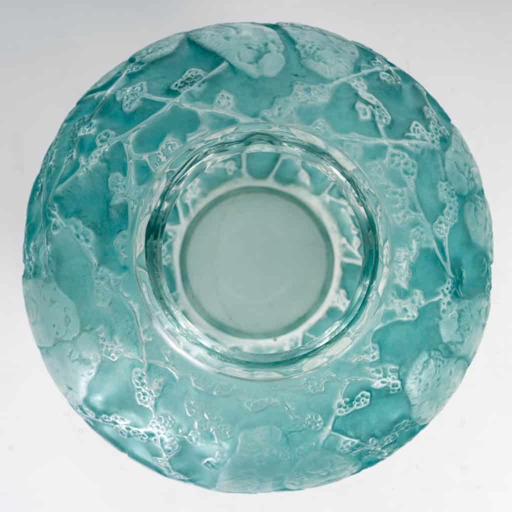 1919 René Lalique – Vase Perruches Verre Blanc Patiné Turquoise 5