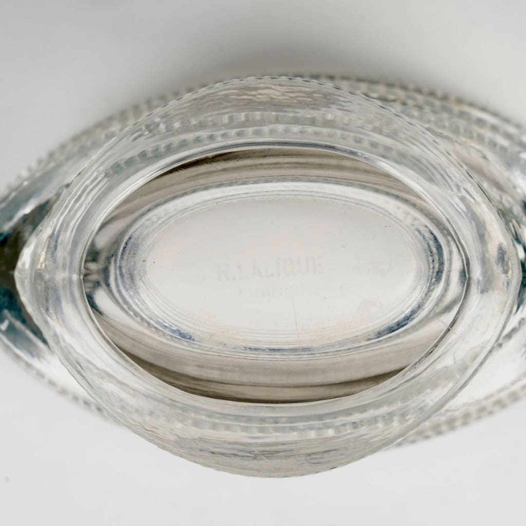 1939 René Lalique – Vase Saint Marc Verre Blanc Patiné Bleu 6