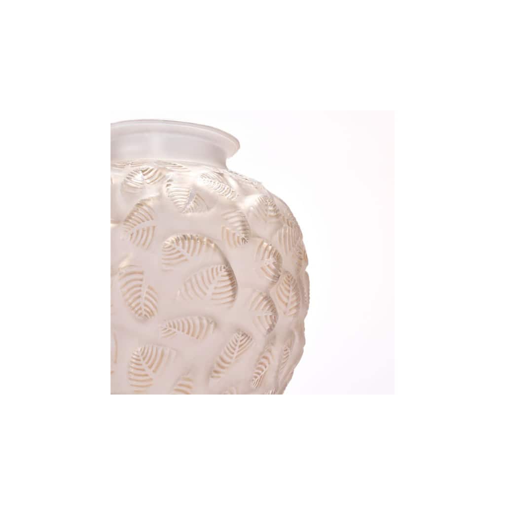 René LALIQUE Vase « CHARMILLES » 1926 4