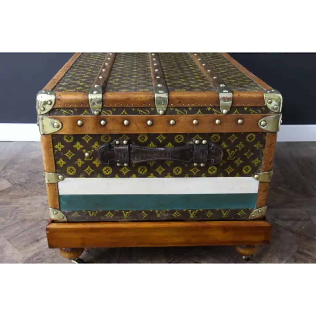 Malle Louis Vuitton cabine 90 cm des années 1920-1930 13