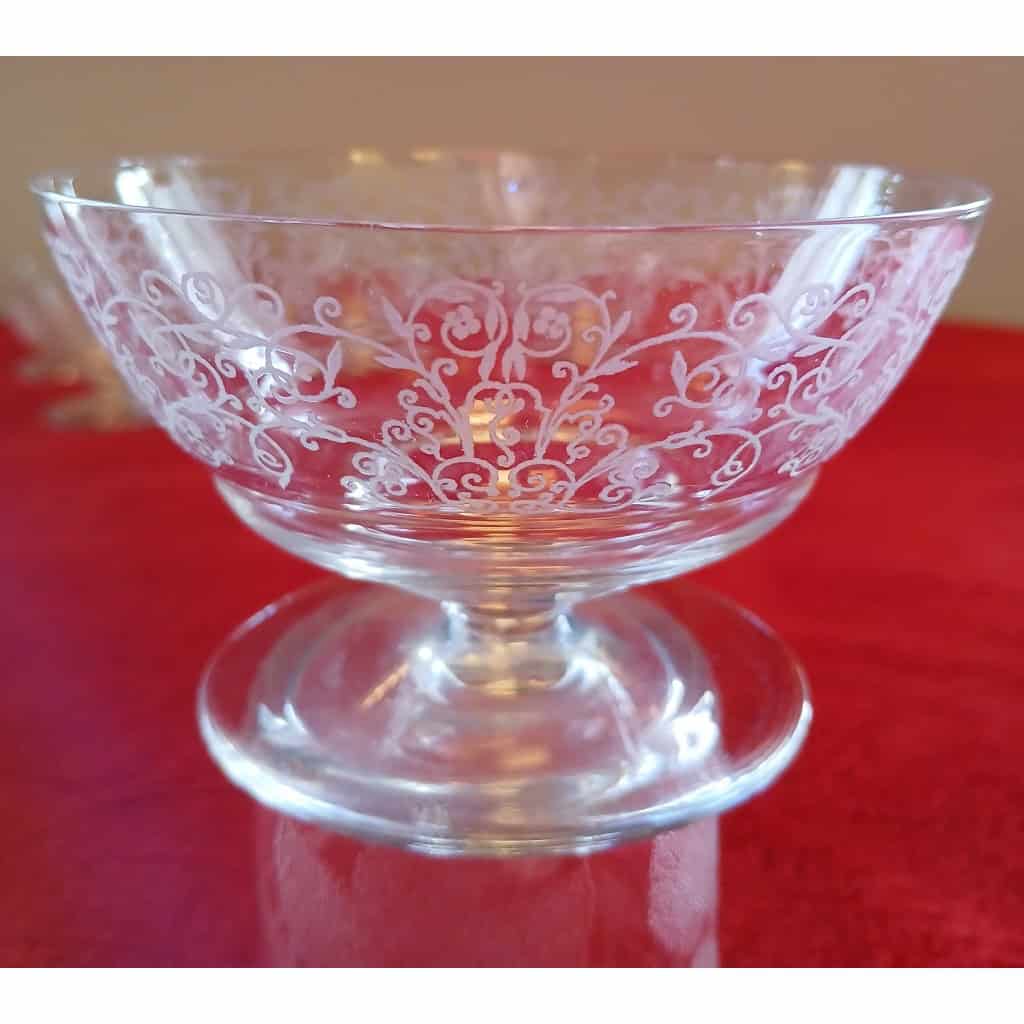 7 COUPES À CHAMPAGNE signées. En cristal. BACCARAT MODÈLE LULLI 3