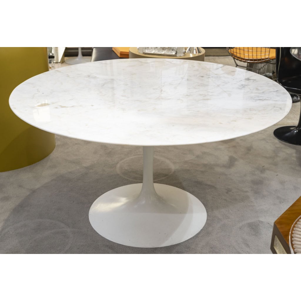 Eero SAARINEN & KNOLL INTERNATIONAL ,Table « TULIP » 137 cm 4