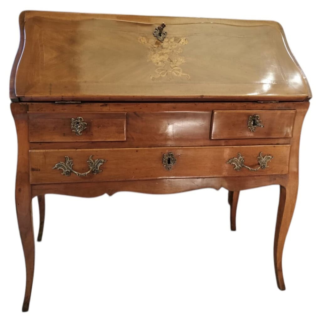 Bureau de pente époque Louis XV noyer et placage de bois fruitier quatre pieds cambrés trois tiroirs 3