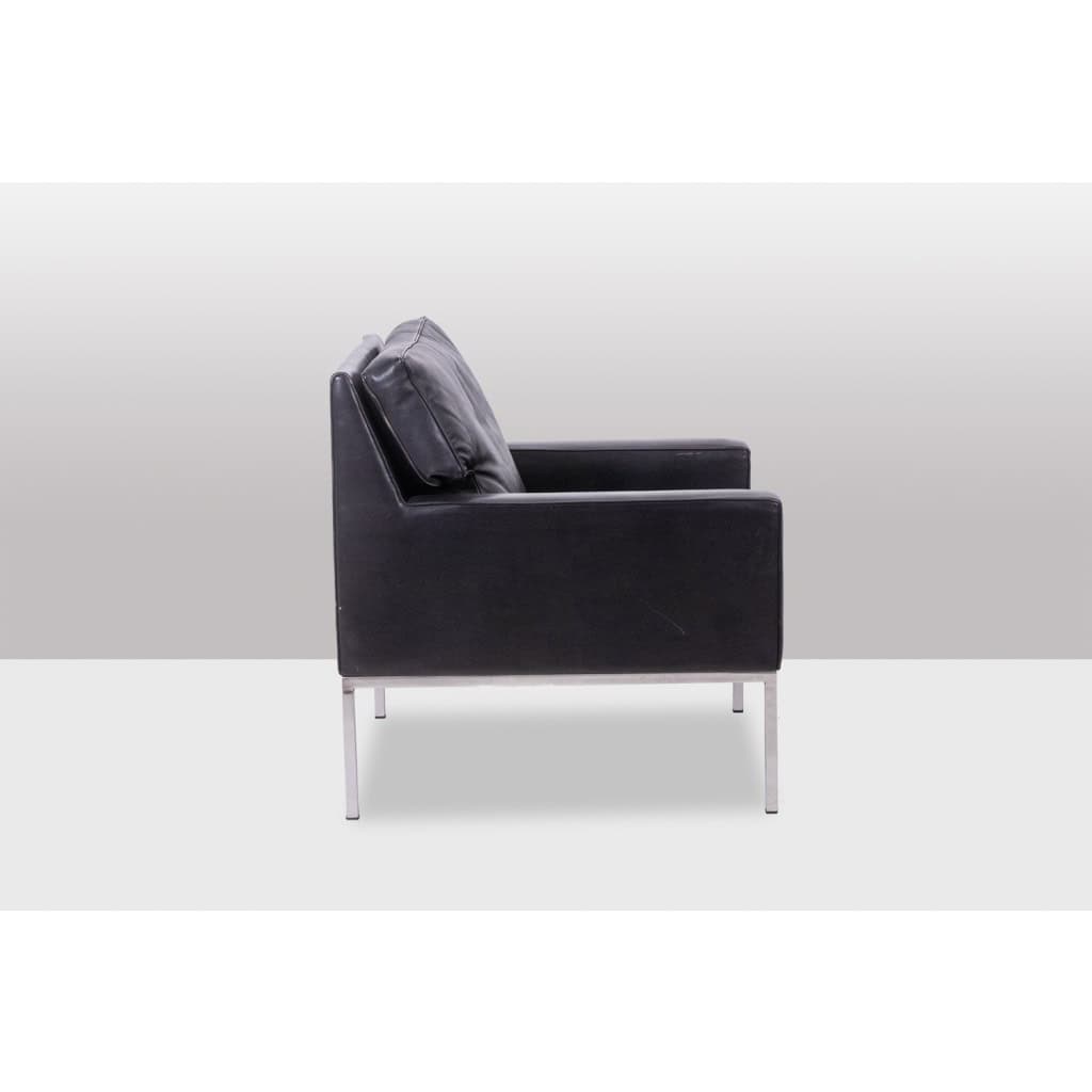 Paire de fauteuils en cuir noir et métal chromé. Années 1970. LS61441453J 6