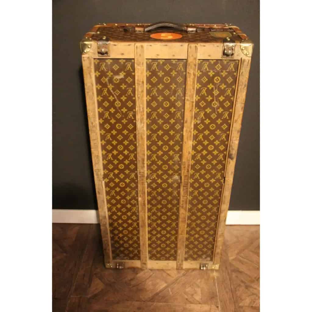 Malle Louis Vuitton cabine 100 cm des années en toile monogram 17