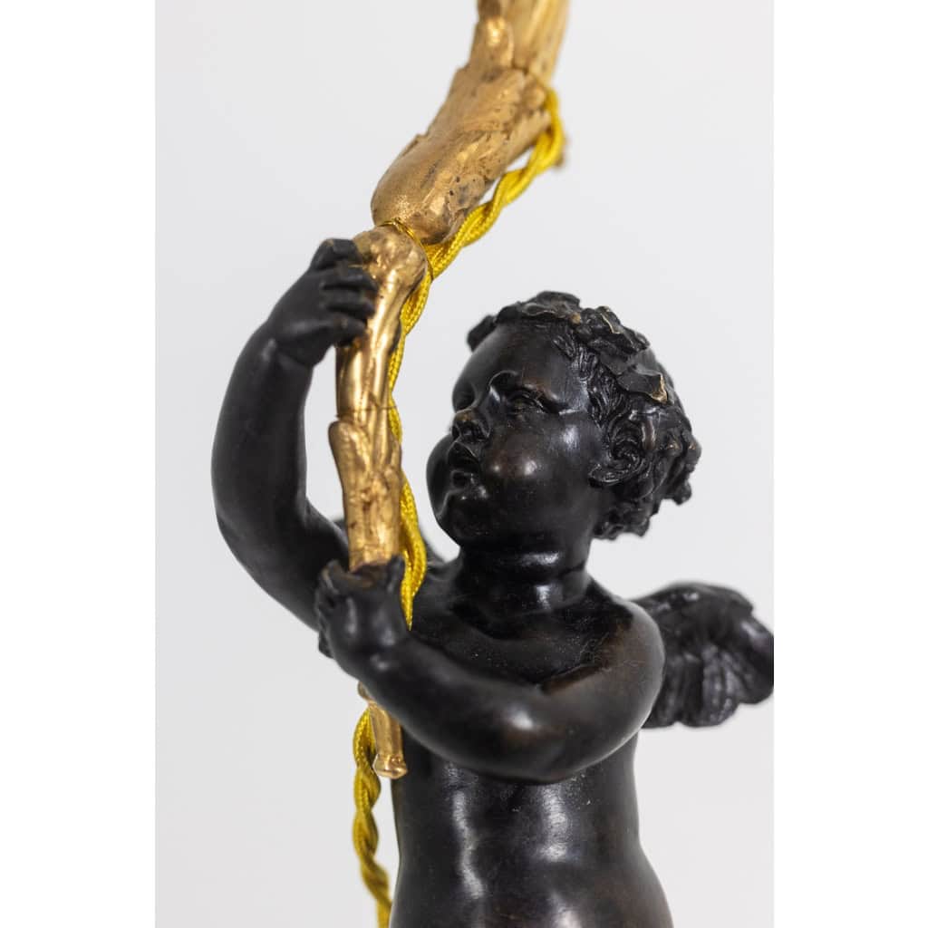 Lampe en bronze représentant un putti, socle en marbre. Circa 1880. LS60321009G 4