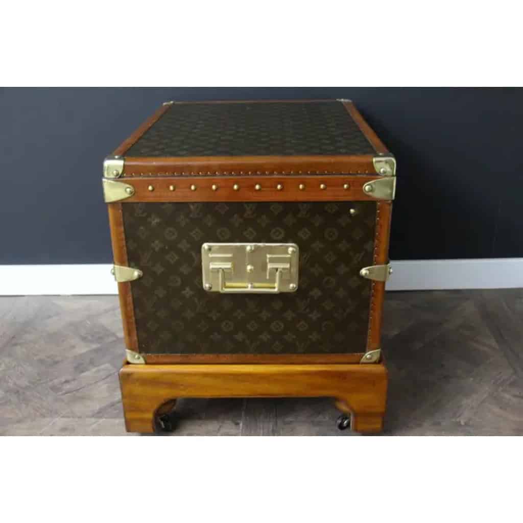 Petite Malle Louis Vuitton en toile monogramme 55 cm 11