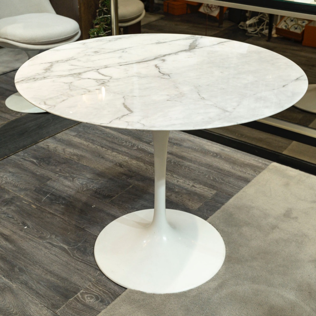 Eero Saarinen & Knoll : Table « Tulip » calacatta 91 cm 4