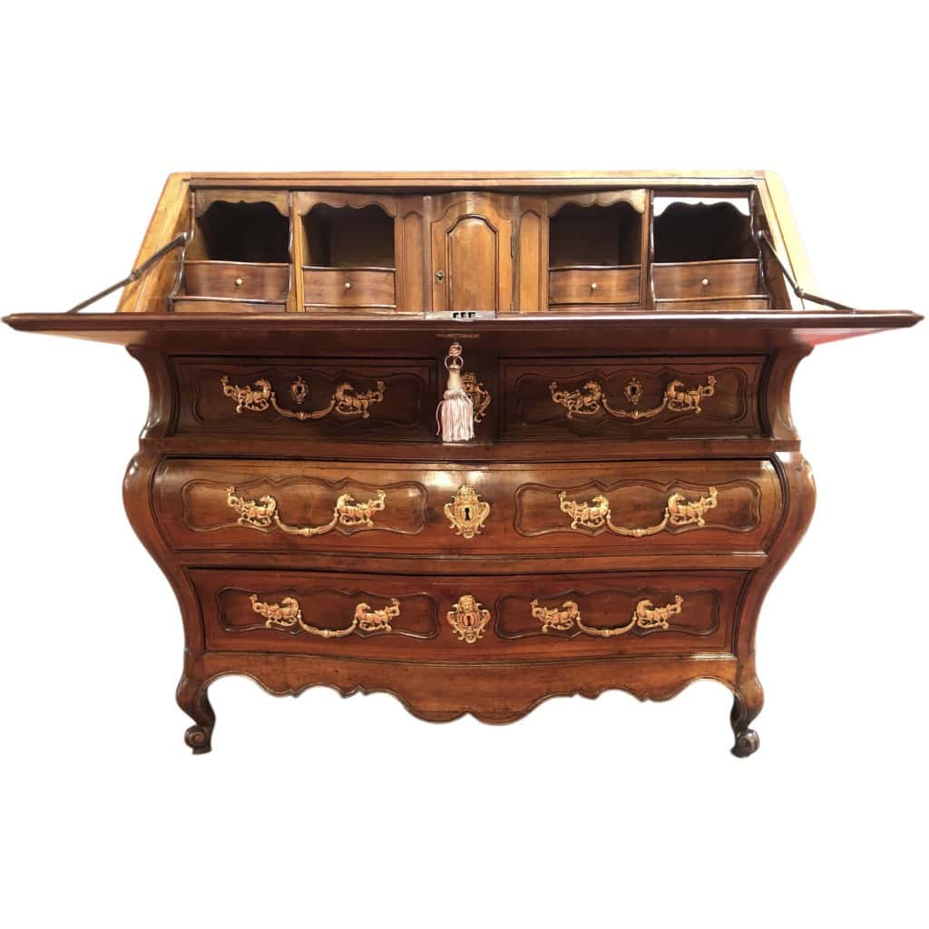 Commode Bordelaise dite scriban en noyer et acajou époque Louis XV 11