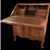 Bureau dit « Scriban » de style Louis XV en bois fruitier ouvrant par un abattant découvrant quatre tiroirs et trois niches. 13