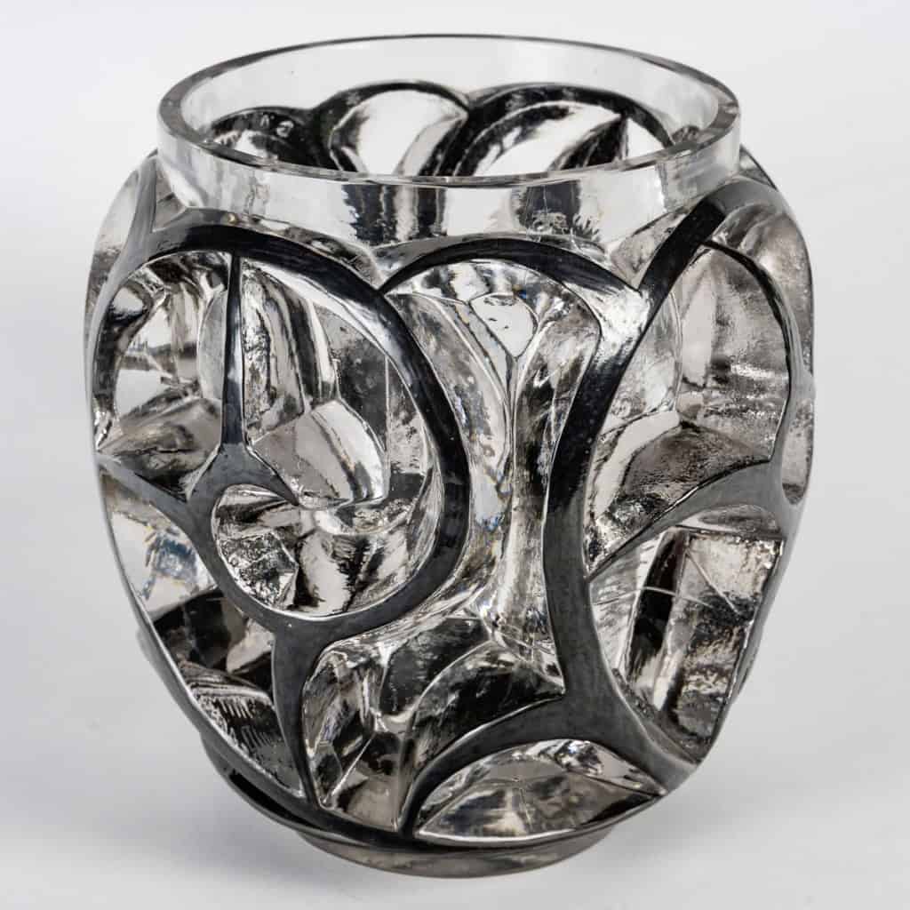 1926 René Lalique – Vase Tourbillons Verre Blanc Emaillé Noir 6