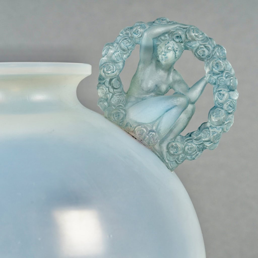 1926 René Lalique – Vase Ronsard Verre Opalescent Patiné Bleu 8