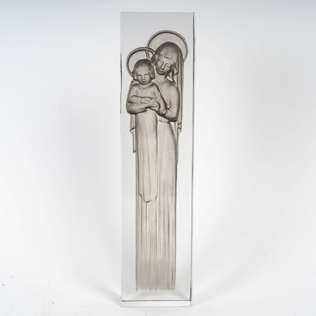 1934 René Lalique – Statuette Vierge A l’Enfant Verre Blanc Patiné Gris 3