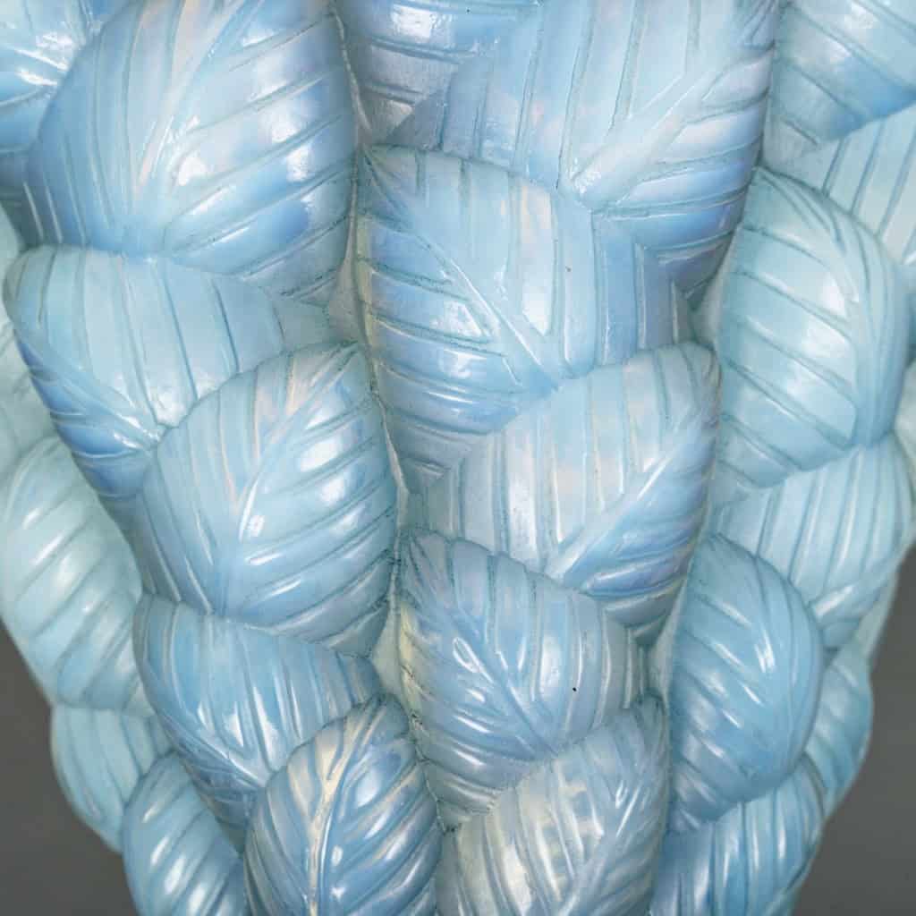 1927 René Lalique – Vase Moissac Verre Opalescent Patiné Bleu 7