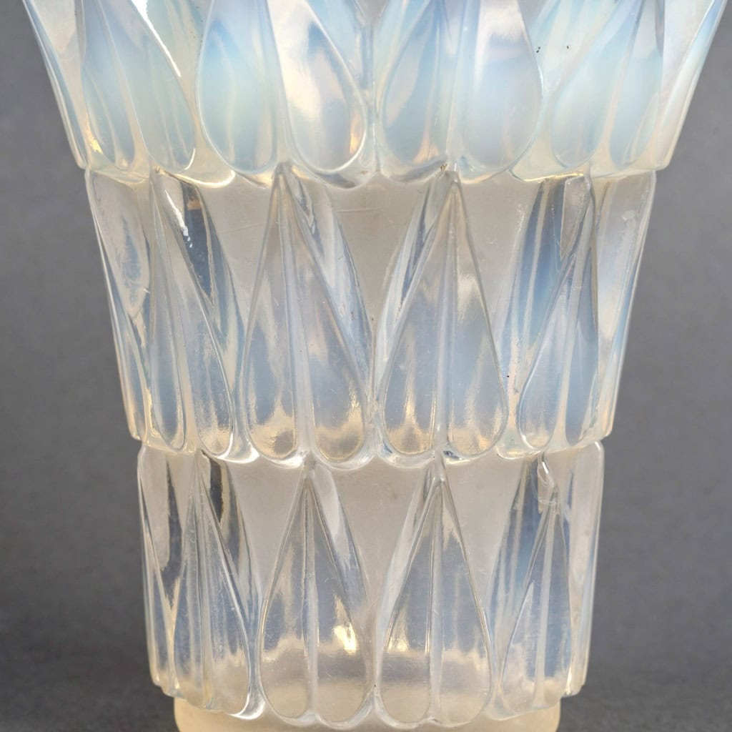 1934 René Lalique – Vase Feuilles Verre Opalescent 5