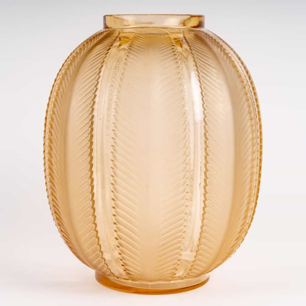 1932 René Lalique – Vase Biskra Verre Rose Orangé Patiné Blanc 3