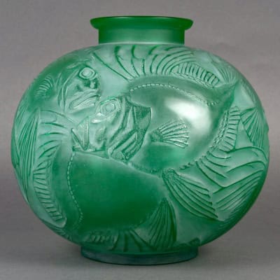 1921 René Lalique – Vase Poissons Verre Vert Emeraude Patiné Blanc