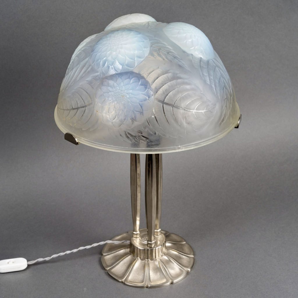 1921 René Lalique – Lampe Dahlias Verre Opalescent Et Bronze Nickelé 4