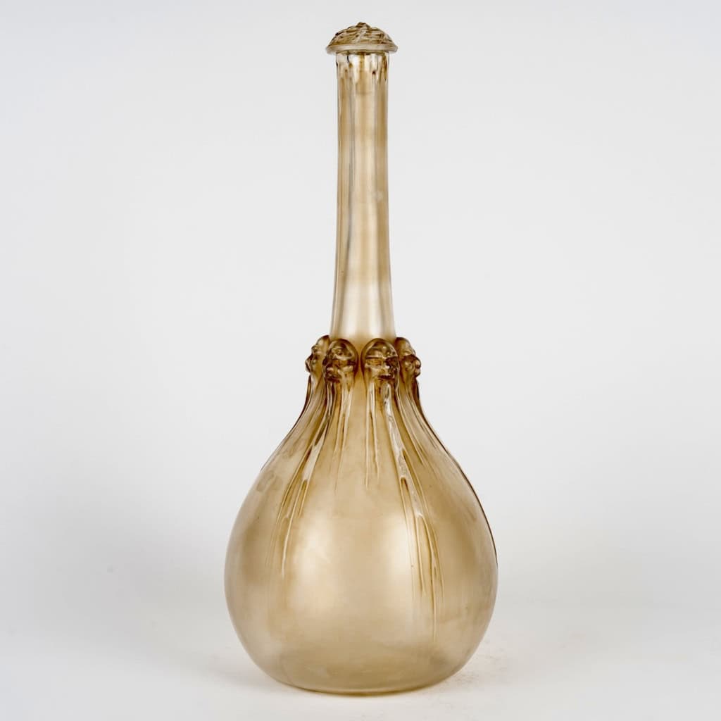 1914 René Lalique – Carafe Art Nouveau Six Têtes Verre Blanc Patiné Sépia 3