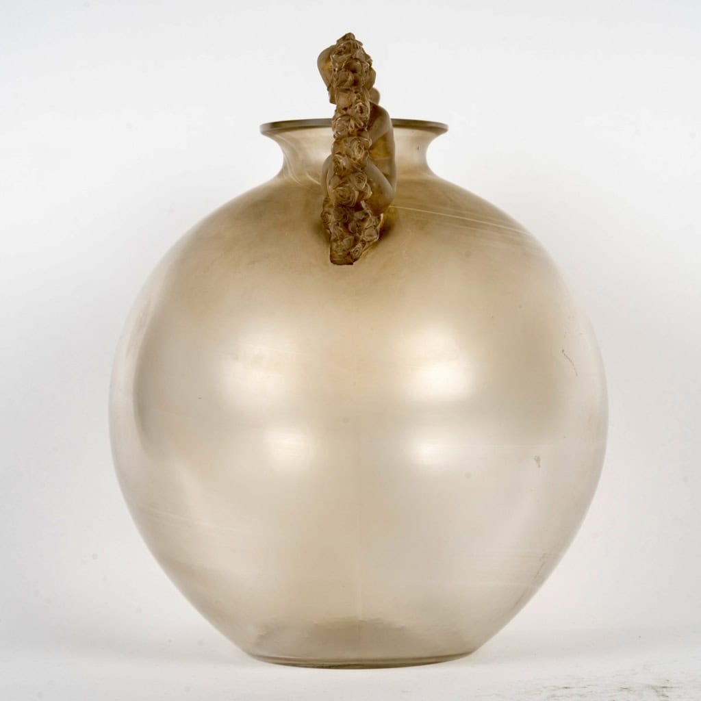 1926 René Lalique – Vase Ronsard Verre Blanc Patiné Sépia 7