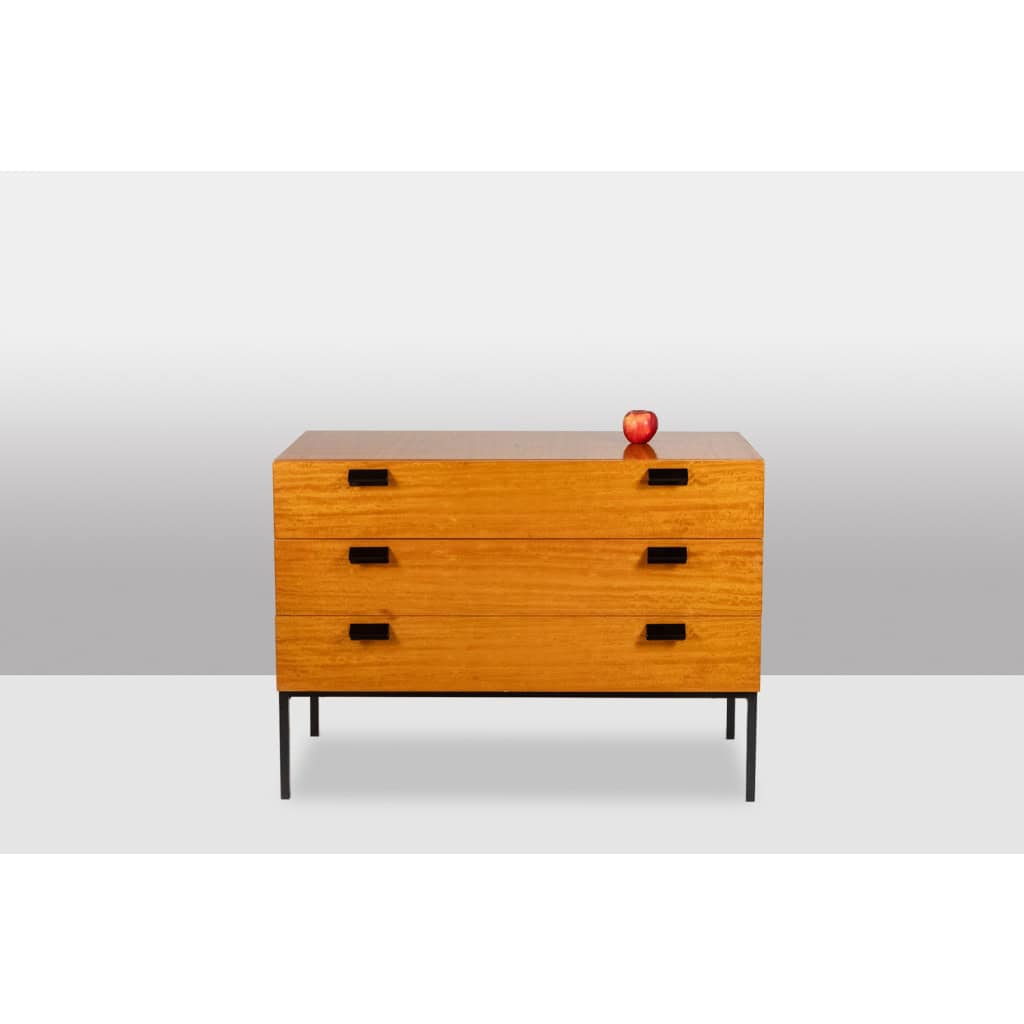 André Monpoix. Commode en merisier blond vernis. Années 1960. LS62821109M 5