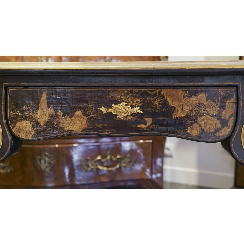 « Bureau Laqué de Style Louis XV. » 7